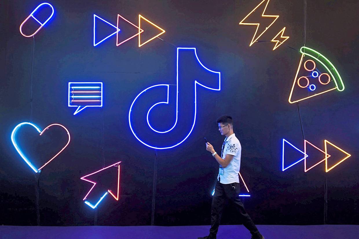 حسابات في التيكتوك Tiktok تهتم بشروحات واخبار الهواتف الذكية